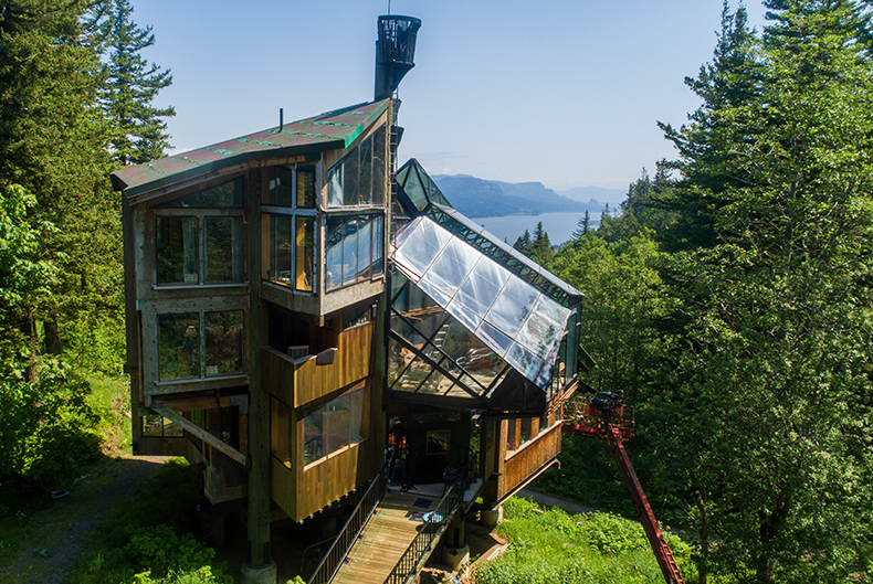 Image of Frank Motley's house with a view of the Columbia River Gorge